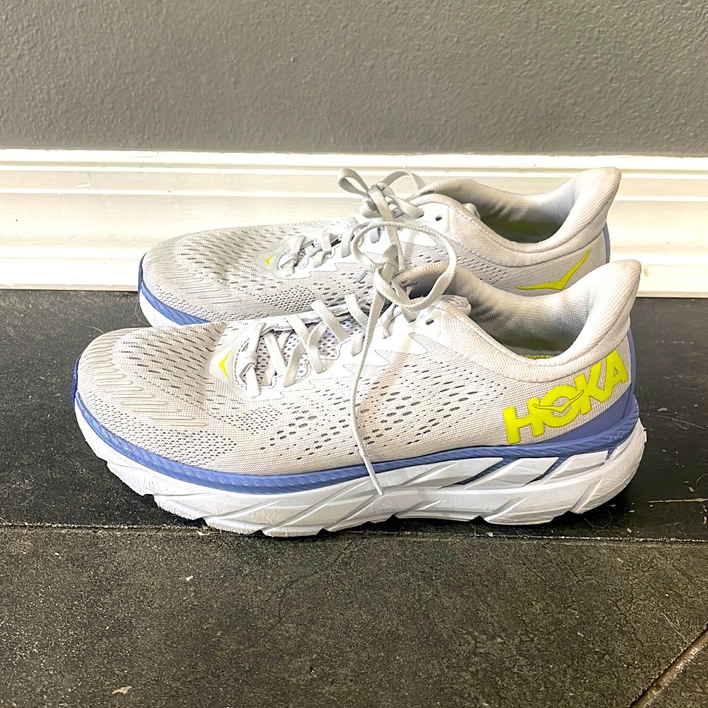 Hoka One One Clifton 7 running athletic tennis sneakers